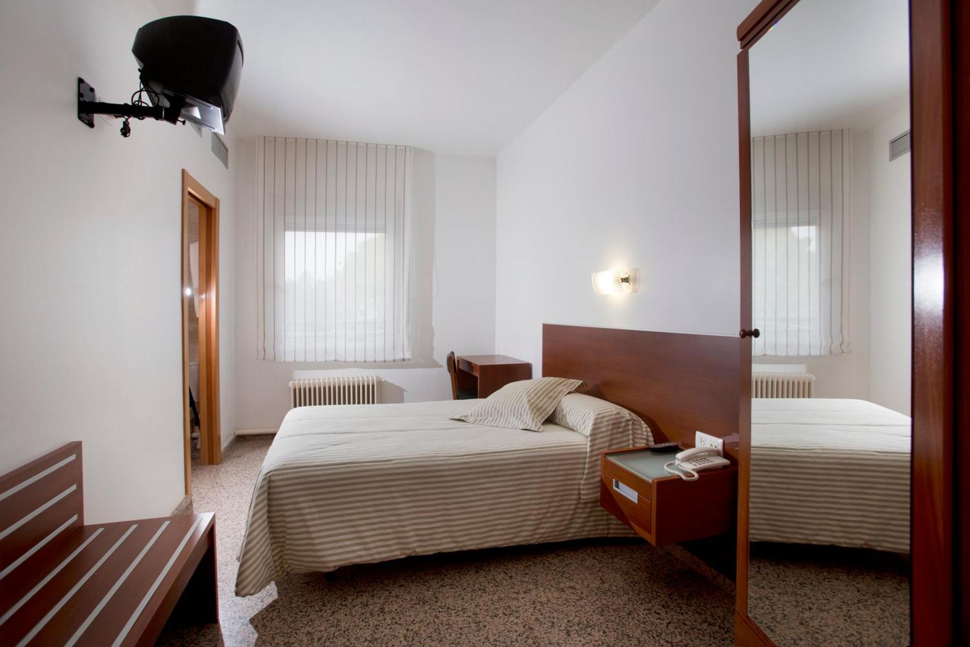 Hotel Marivella Calatayud Exteriér fotografie